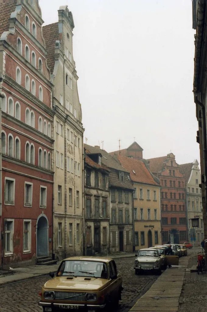Schiffstr. Stralsund DDR Jan 1990 by sludgegulper ostprodukte photo